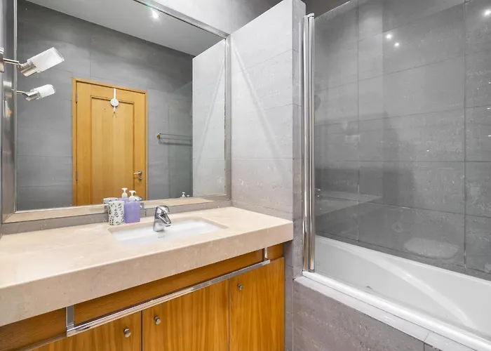 Апартаменты Whome Ajuda 31 Premium W/ Elevator & Parking Лиссабон